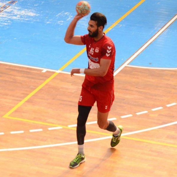 Arrière gauche professionnel arriere-gauche-professionnel